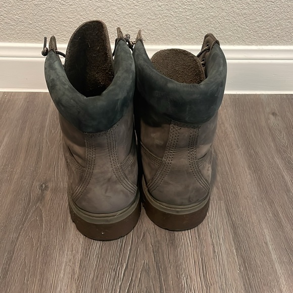 Timberland 6-inch lace up boot - Picture 2 of 8